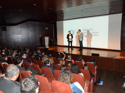 El director general del Injuve, Javier Dorado, explica los aspectos fundamentales del Programa Talento Joven Injuve