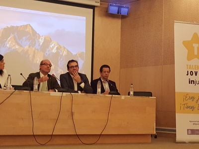 Mesa con los ponentes de la Jornada PrevenT en la Universidad de Salamanca