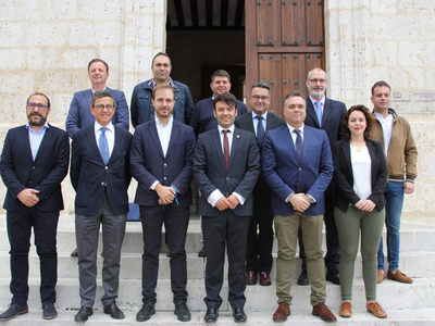 Participantes en la reunión de la Comisión de Deportes, Juventud y Ocio de la FEMP, celebrada el viernes 5 de mayo en Tordesillas, Valladolid