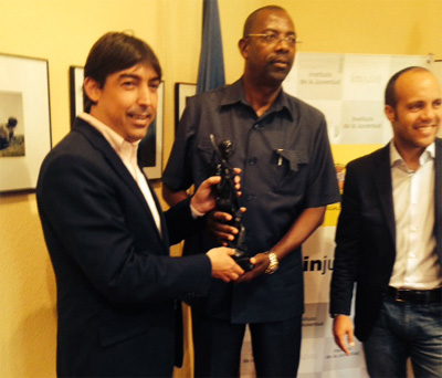 El director del Injuve junto con el Ministro de Angola y el secretario general d