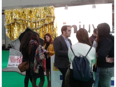 Stand del Injuve en el Aula 2016, en Ifema, Feria de Madrid.