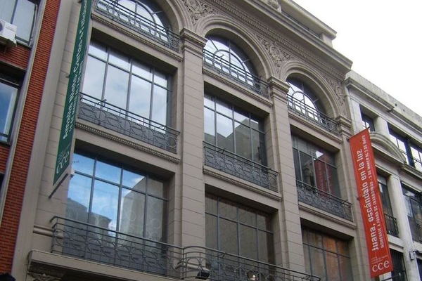 Fachada Centro Cultural de España en Montevideo